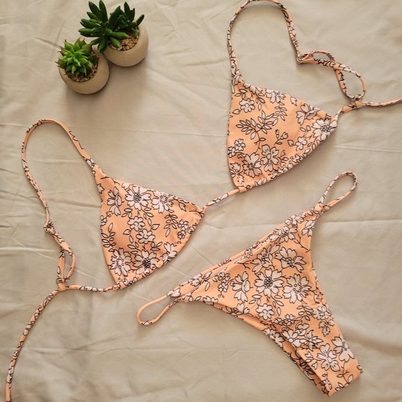 3/$30 ZAFUL Padded Floral String Bikini